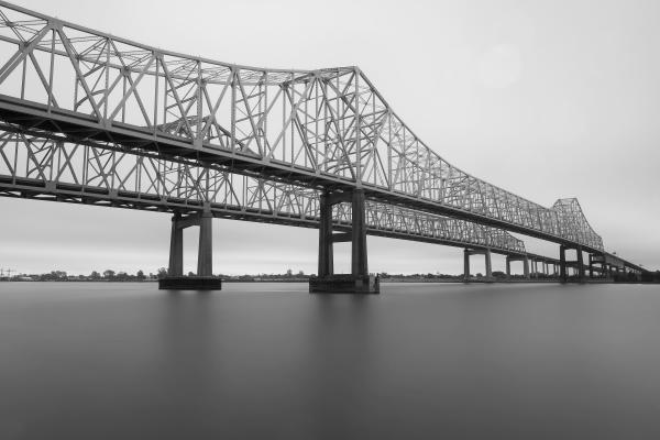 Lake Ponchartrain Bridge picture