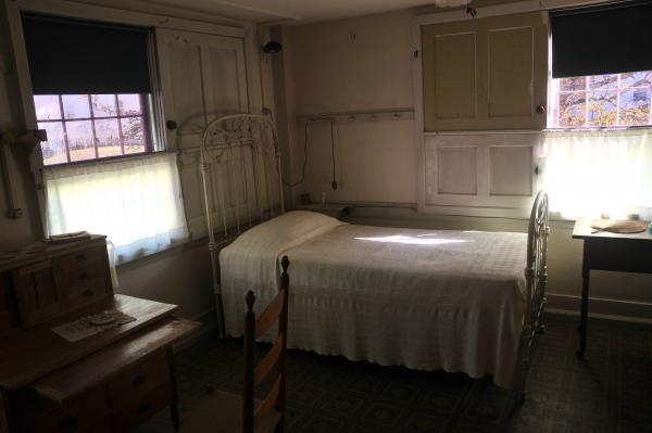 Shaker Bedroom