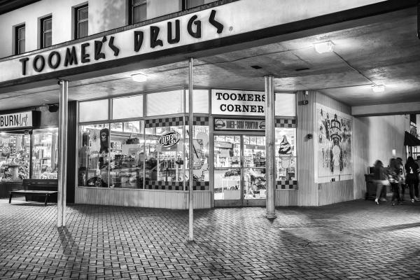 Toomers Corner - 8 1/2 X 11 archival paper picture