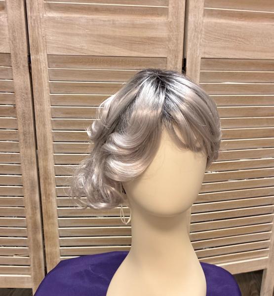 Vee Wig