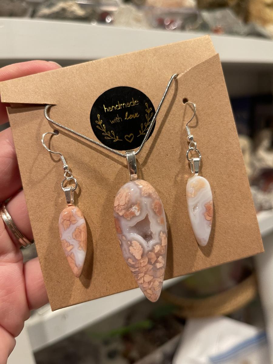 Cotton Candy Agate Necklace and Earring Set picture