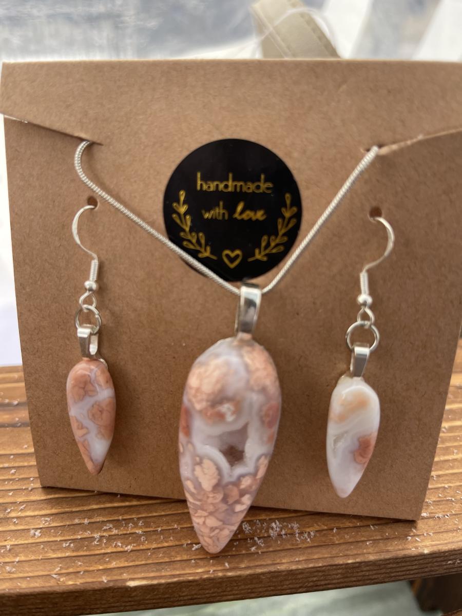Cotton Candy Agate Necklace and Earring Set picture