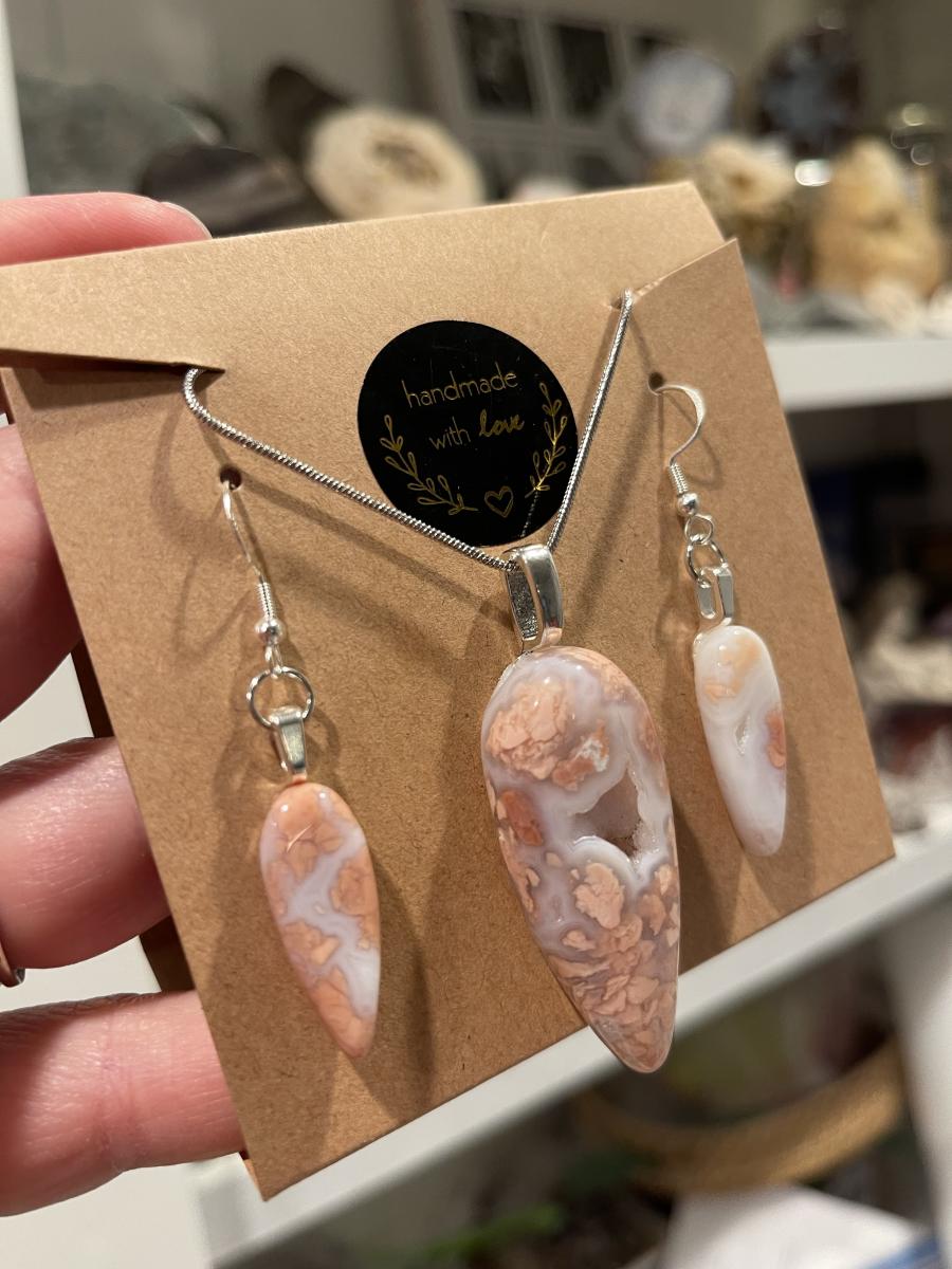 Cotton Candy Agate Necklace and Earring Set picture