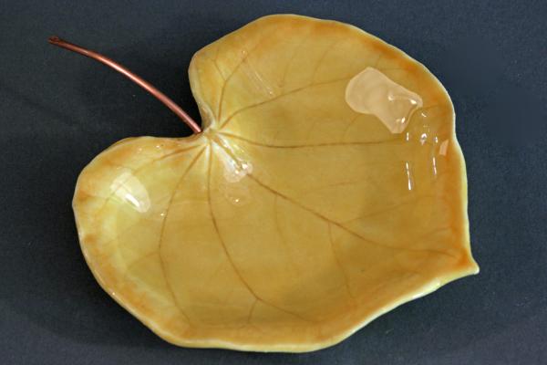 Redbud Dish-Ceramic Leaf Shaped Dish