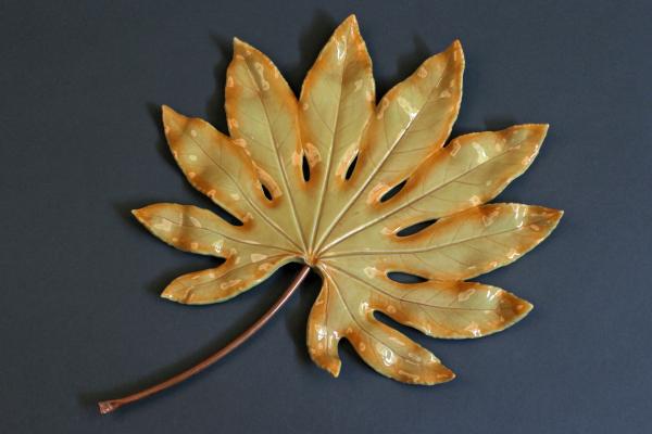 Ceramic Fatsia Japonica Hanging Leaf