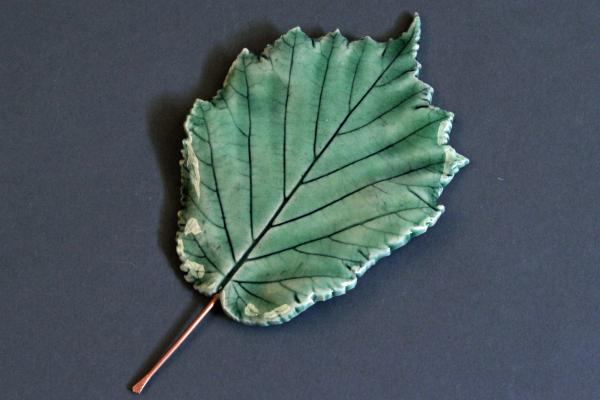 Hazelnut Hanging Leaf-Ceramic