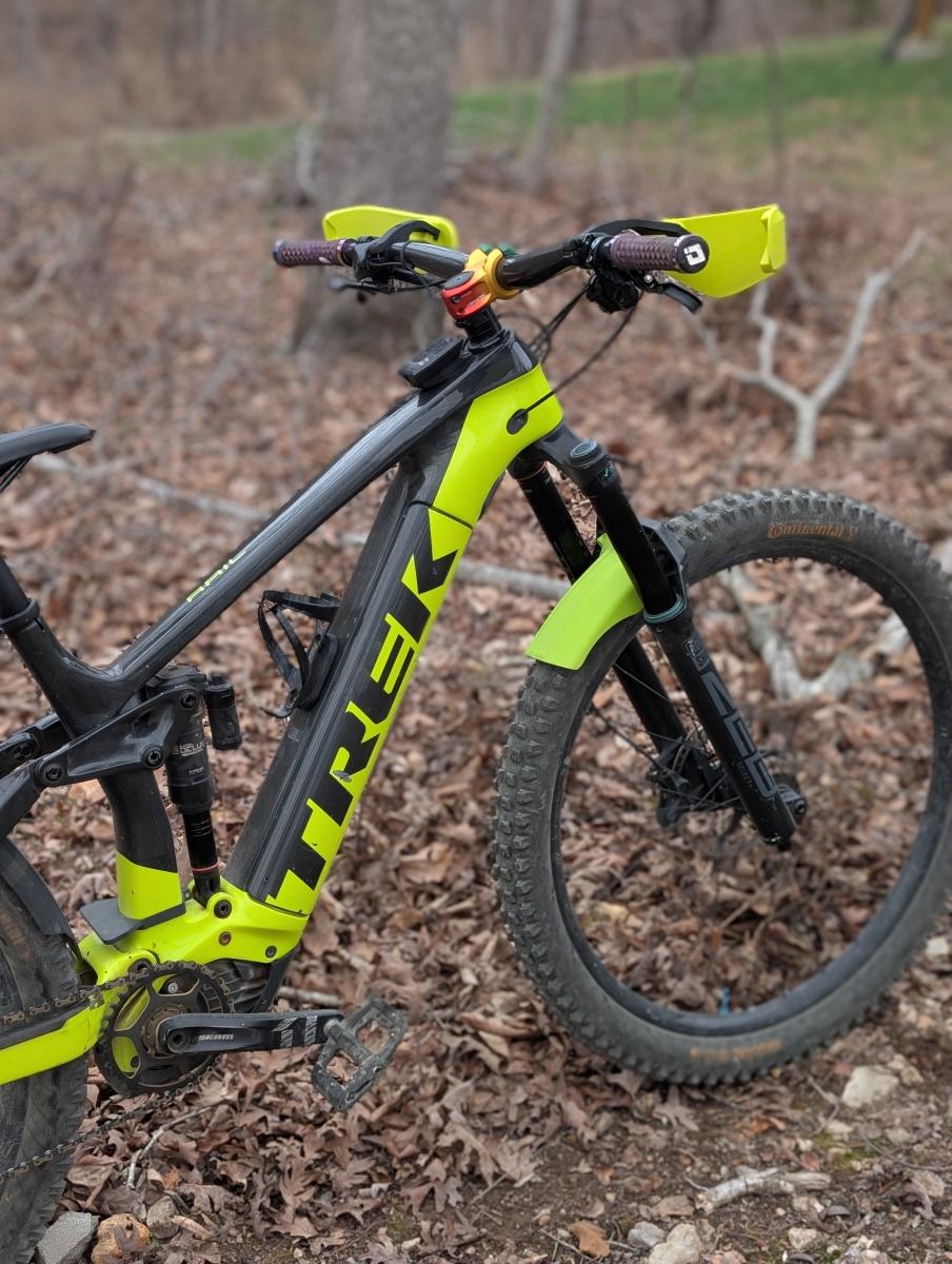 Bolt on Fender for RockShox Zeb/Domain picture