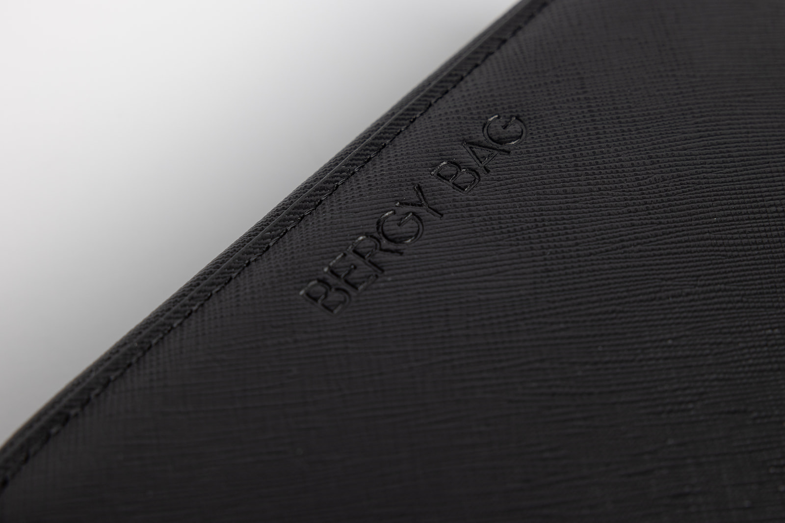 Insulated Clutch Black picture
