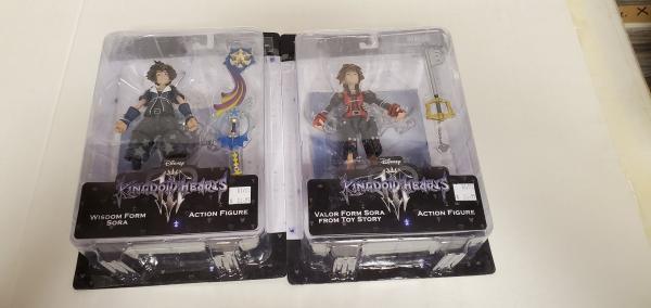 DISNEY KINGDOM HEARTS WISDOM/VALOR FORM SORA FIGURES picture