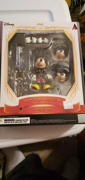 Bring arts Kingdom Hearts 3 king mickey figure square enix picture