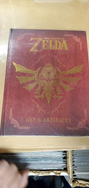 The Legend of Zelda Art & Artifacts HC Dark horse picture