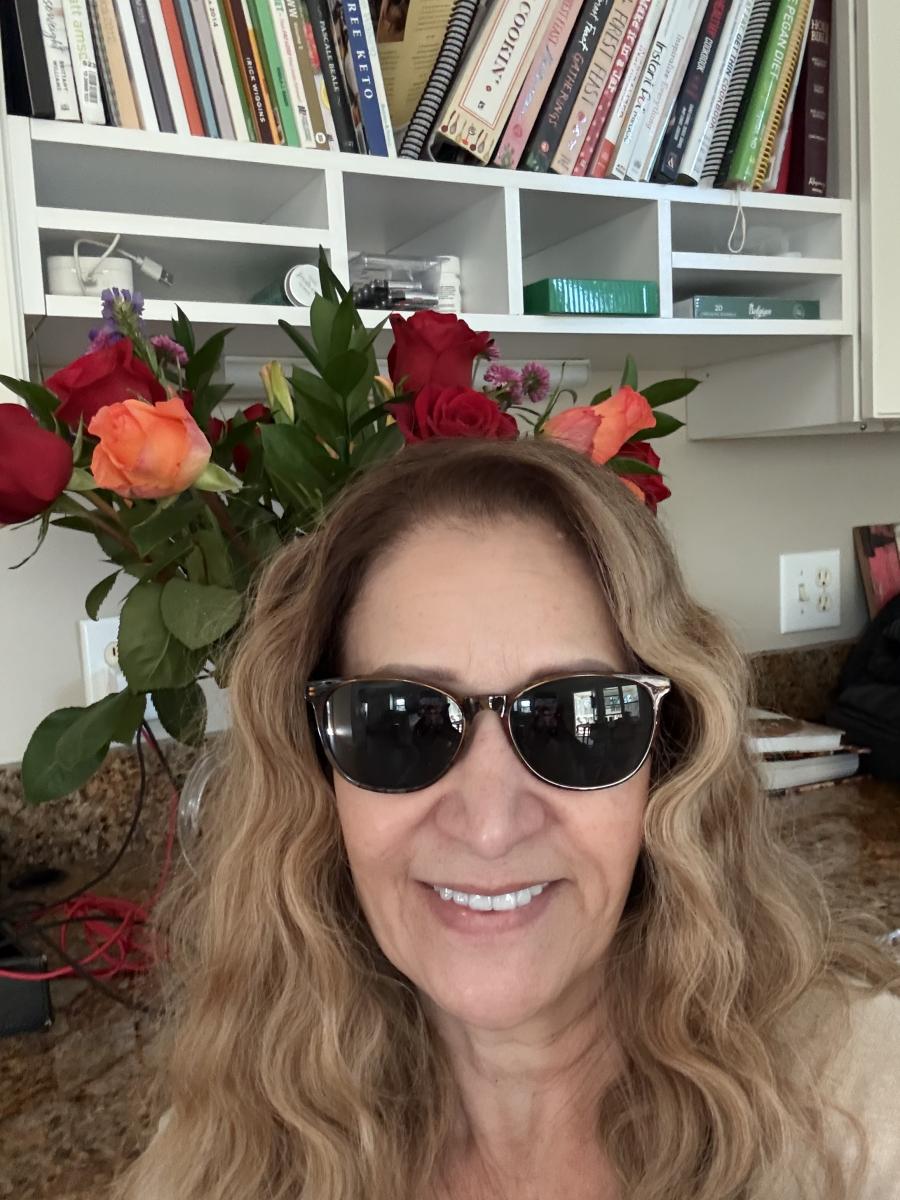 Betty Simut User Profile