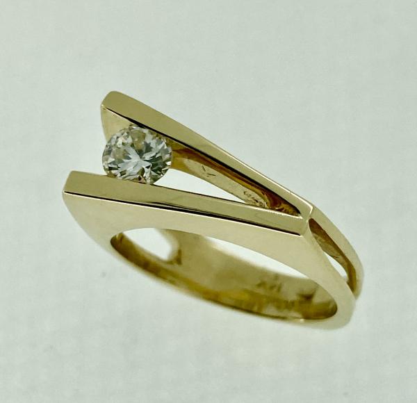 small wedge .42 Ct. Diamond picture