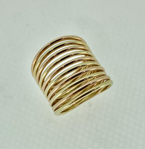 Coil Ring Band
