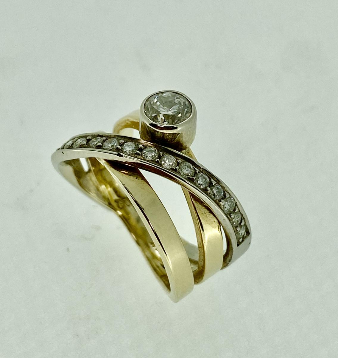 Diamond Crossover Coil Ring picture