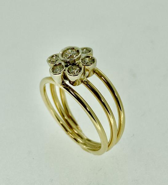 Diamond Cluster Coil Ring picture