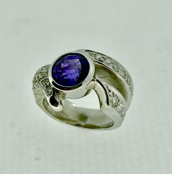 Amethyst Diamond Ring picture