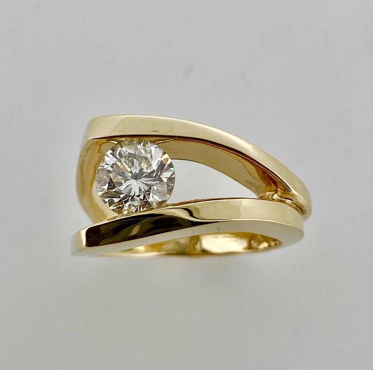 Medium Wedge 1.25 ct. Diamond picture