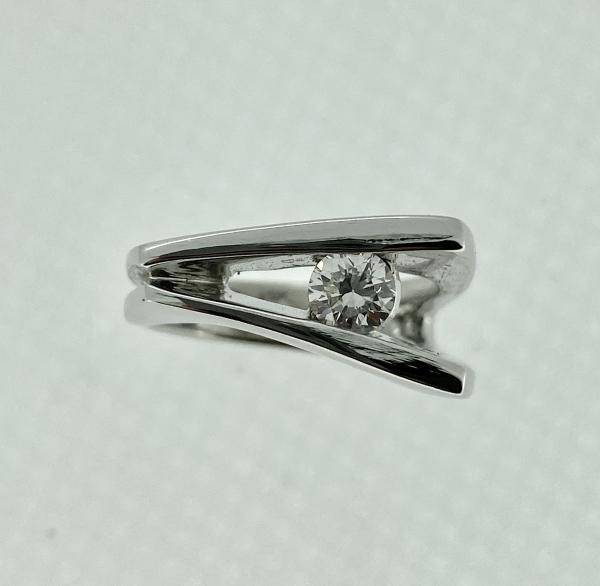 Small Wedge .35 Round Diamond picture
