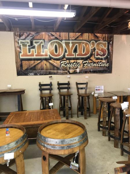 Lloyd&rsquo;s Rustic Furniture