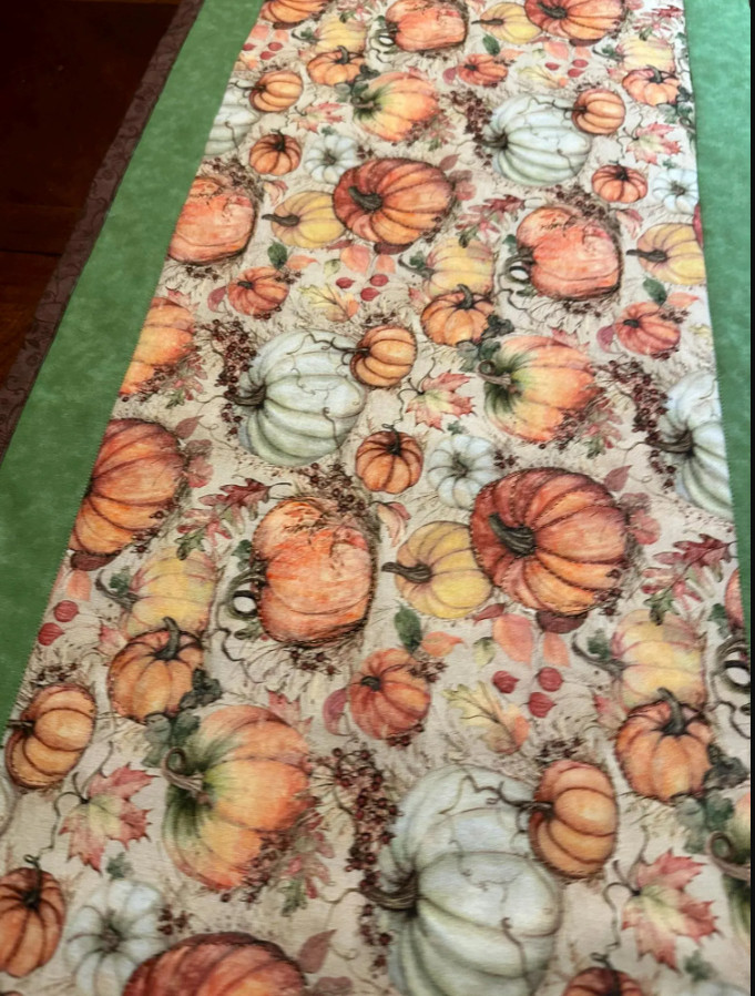 Handmade Quilted Pumpkin Table Runner, Cotton Fall D&eacute;cor picture