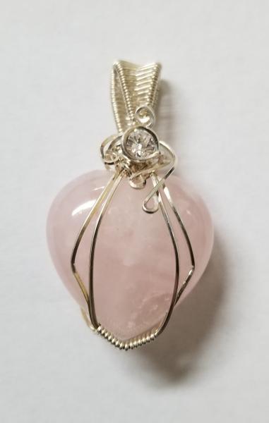 Rose Quart Heart Pendant picture