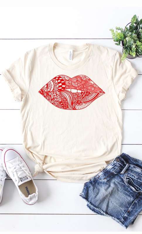 Kiss Me Lips Tee picture