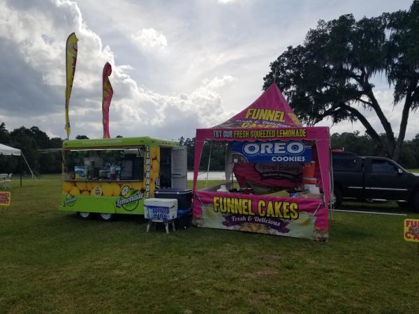 Casey's funnelcakes & lemonaid