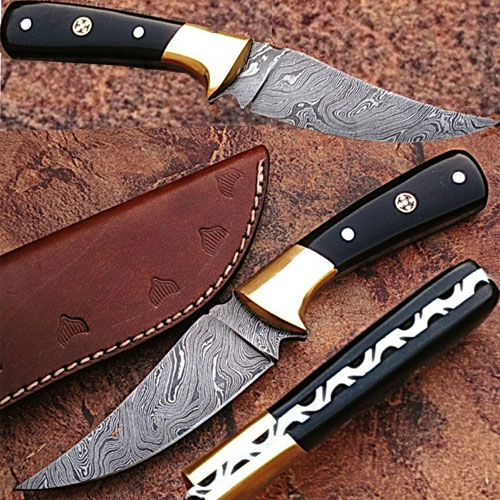 Custom Damascus Steel Hunting Knife with Buffalo Horn