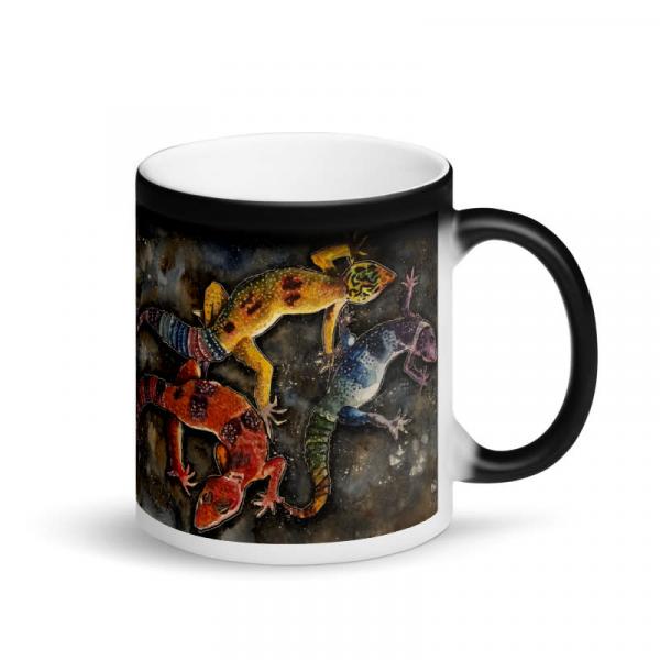 "Three Geckos" Matte Black Magic Mug picture