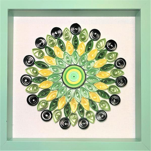 095 Mandala - Green Shades picture