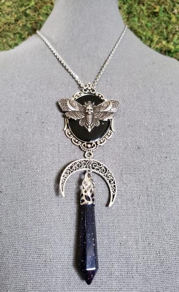 Metal deathshead moth necklace set picture