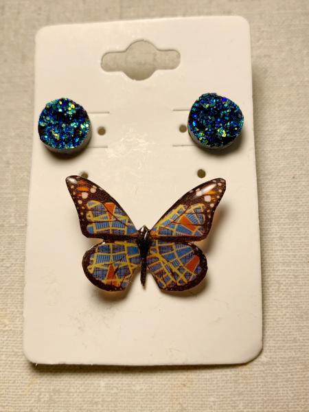 Small Marriott carpet butterfly pin picture