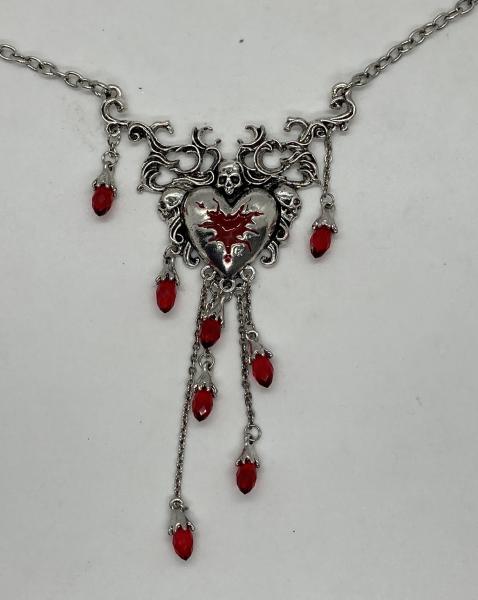 Skull and Heart necklace picture