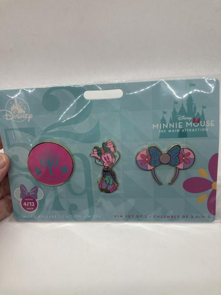Minnie Main Attraction Limited Release Small World Pins New