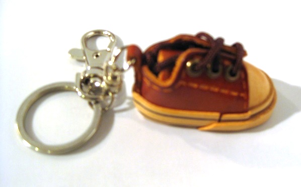Leather Sneaker Key Ring, brown - 220-KC4007br