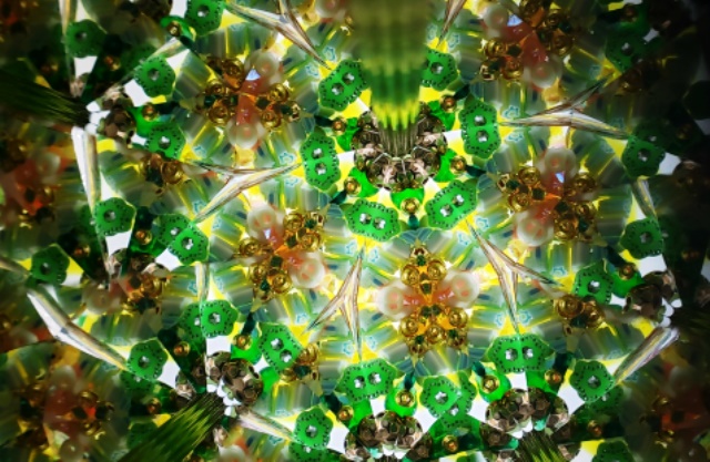 Green Diamond Kaleidoscope - Lindenmier - 100-1108 picture