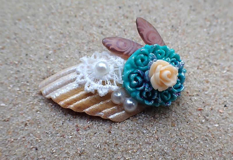 Shell, Lace, Peacock Feather Beads and Flower Cabochon Hair Clip picture