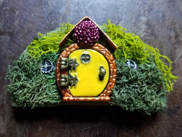 Hobbit Hole/Fairy Door Hills Magnets, Brooches or Hair Clips (the doors open!) picture