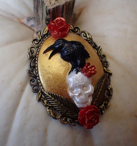 Raven on Skull Golden Cameo with Roses and Bronze Leaves Gothic Halloween Brooch picture