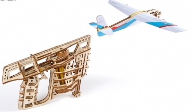 UGears Wooden Mechanical Flight Starter - KD502192 picture