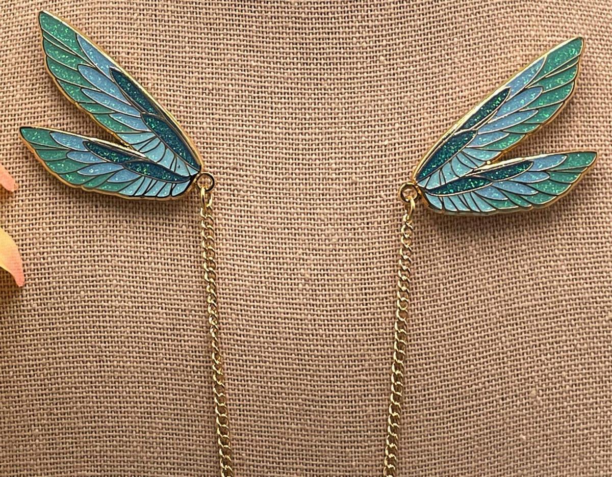 Anadia *Collar Pins w/Chains* picture