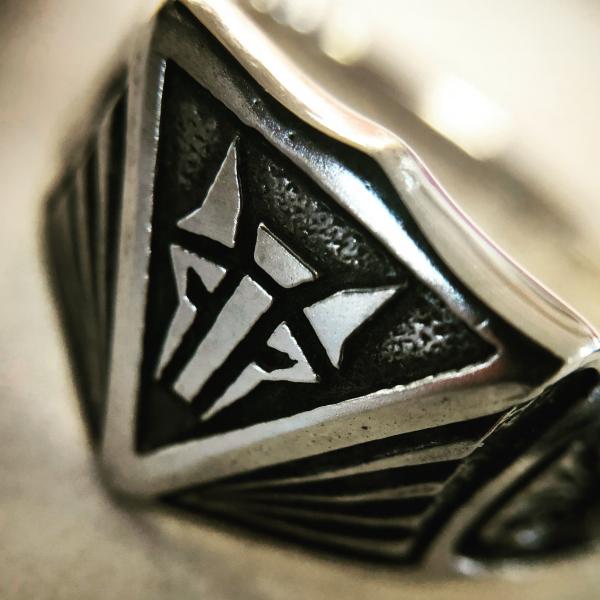 House Mars Institute Ring picture