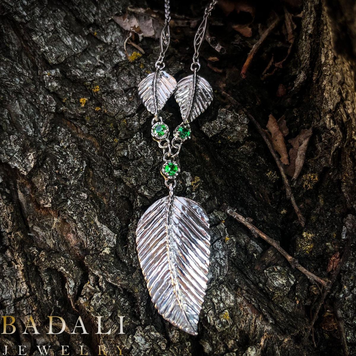 Elven Realms 3 Leaf Necklace: RIVENDELL, LOTHLORIEN, MIRKWOOD picture