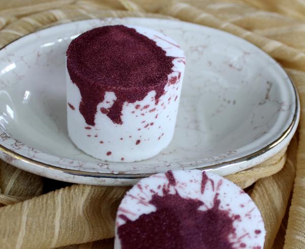 Lady Macbeth Bath Bomb picture