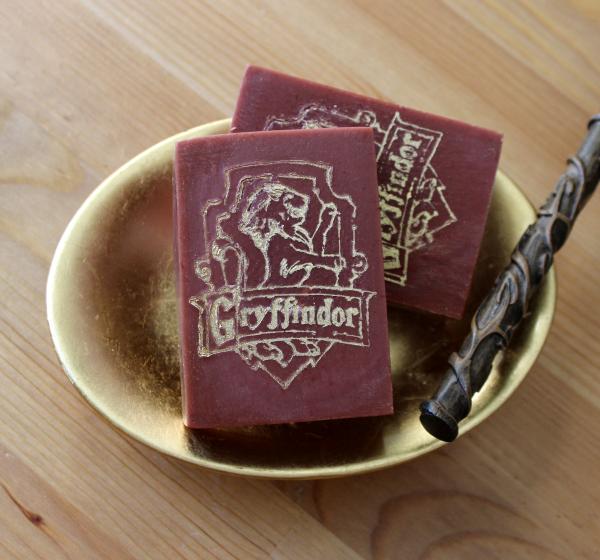 Gryffindor Spicy Pepperberry Goat's Milk Soap picture