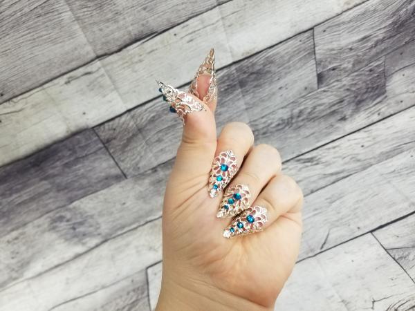 Jeweled Nail Claws- Silver