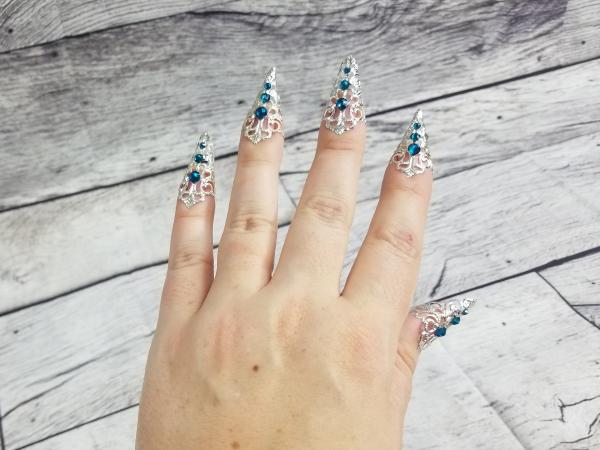 Jeweled Nail Claws- Silver picture