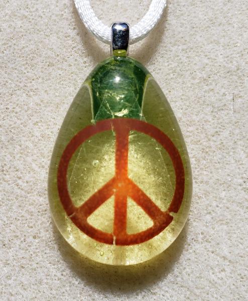 Uranium Glass Peace Pendant (#UGPP1) picture