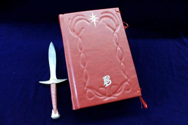 The Lord of the Rings – Red Book of Westmarch Leatherbound Collector’s Edition Book Replica picture